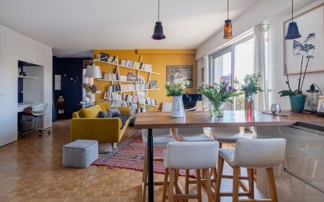 Eiffel Tower Design Residence