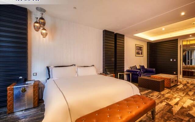 Holiday Inn City Ballet