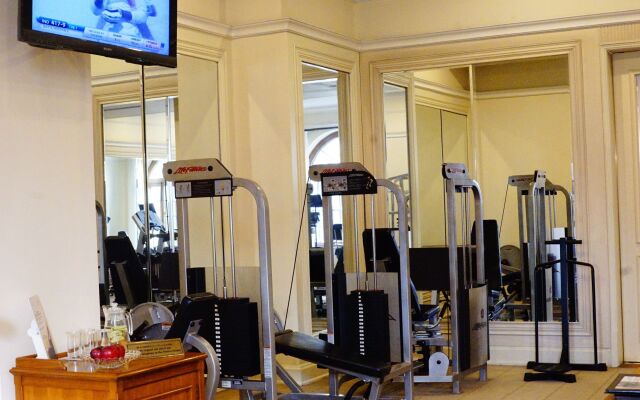 The Oberoi Grand Kolkata Hotel