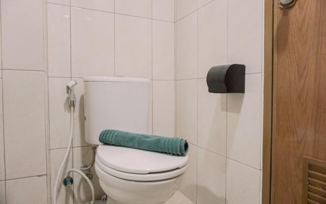 Homey And Warm Studio Amazana Serpong Apartment