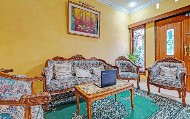 SPOT ON 91468 Pondok Shofa Mc Syariah