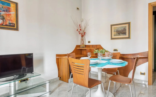 JOIVY Captivating flat with balcony