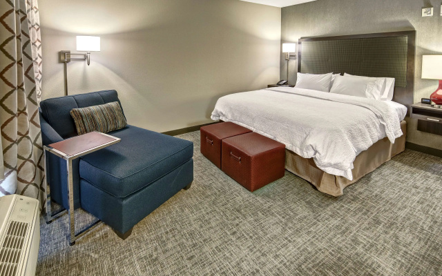 Hampton Inn & Suites Franklin Berry Farms