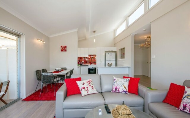 The Helm, Unit 15, 22 Voyager Close