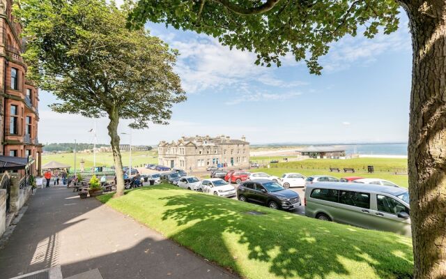 Golfers Dream 100 yards to Old Course