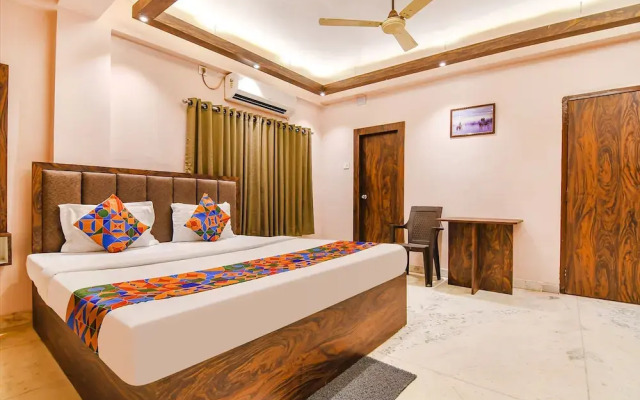 Fabhotel The Golden Orchid