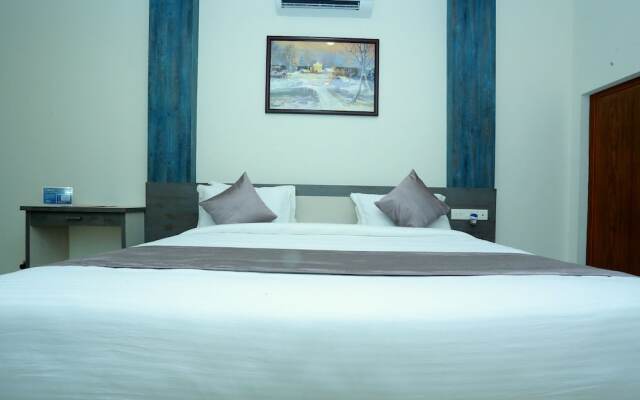 OYO 10278 Hotel Caprice Residency