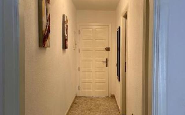 Victoria Court - 1 bed pool & sea view