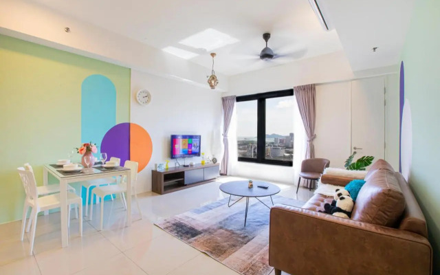 Georgetown High Floor Luxury 3BR Suite