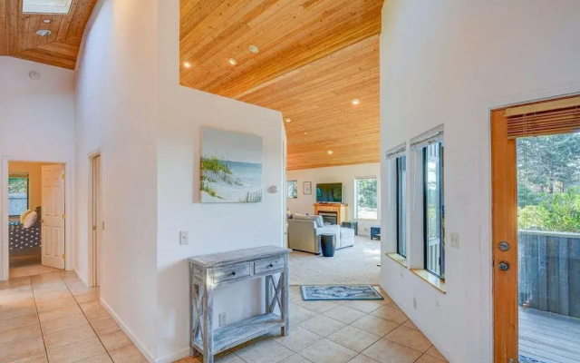 Pacific Splendor Private Hot Tub w/ Views!