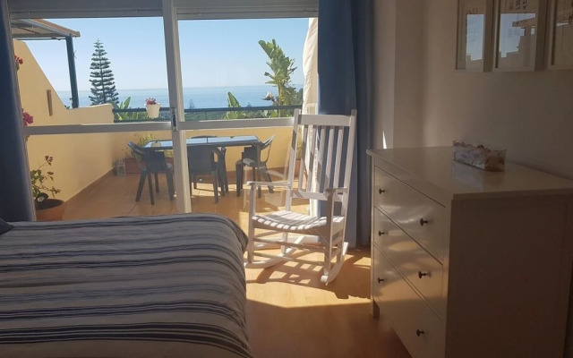 Cozy Townhouse With sea View in Marbella Mijas