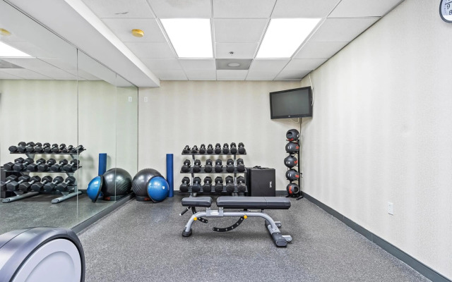 Holiday Inn St. Petersburg West by IHG