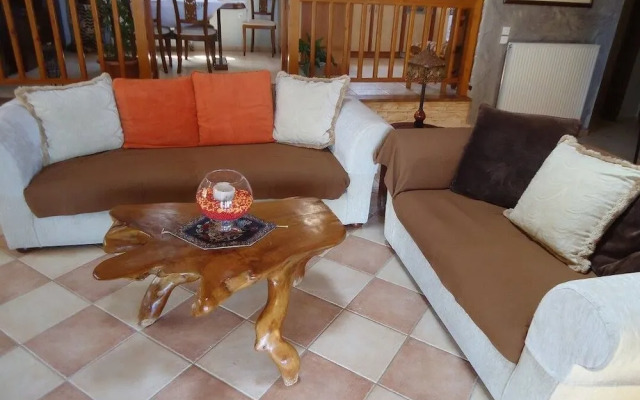 Traditional Villa Gardenia in Skiathos