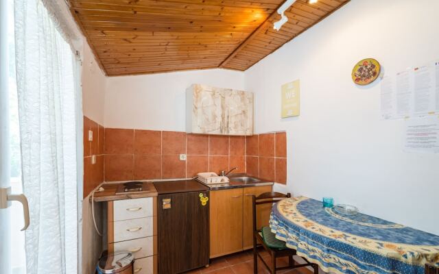 Ivica Studio Apartment