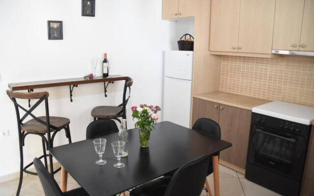 Little Yard Studios & Apartments #2