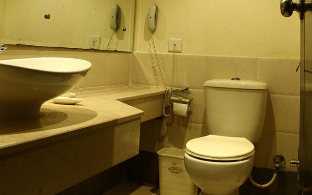 Hotel Glitz Westend Inn
