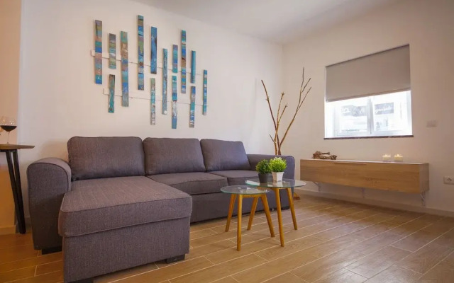 A30 - Tamar Ground- Floor Flat by DreamAlgarve