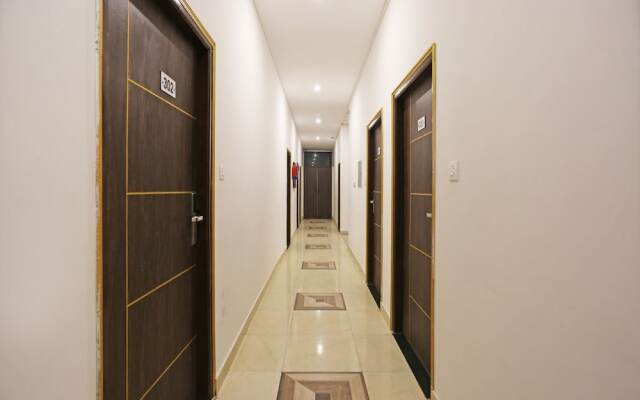 OYO Flagship 120 Gupta Inn Cantonment