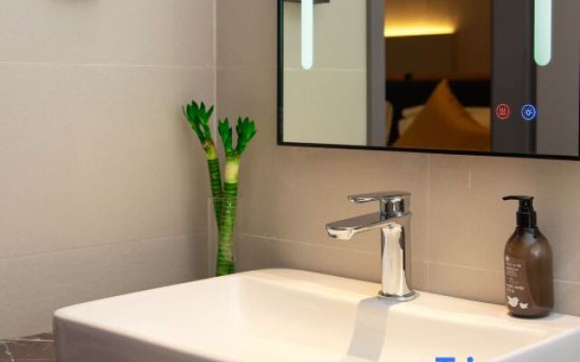 Home Inn Selected