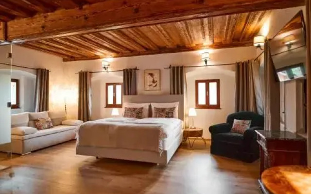 Hotel Pok