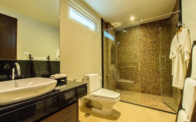 Dahlia 2 Bedroom Amazing Seaview