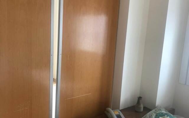 Suites & Studios 7