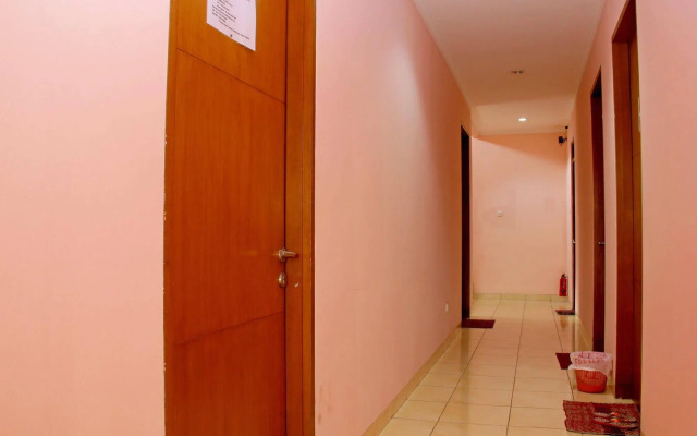 RedDoorz near Hyperpoint Pasteur