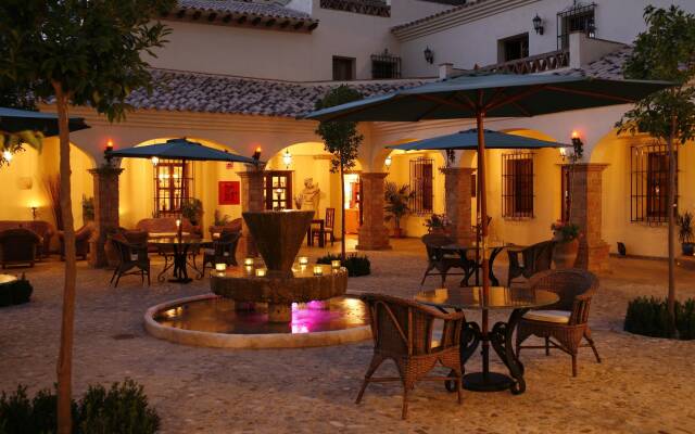 Hotel El Cortijo la prensa