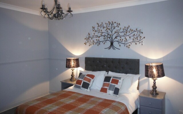 Select Serviced Accommodation - Canal Walk