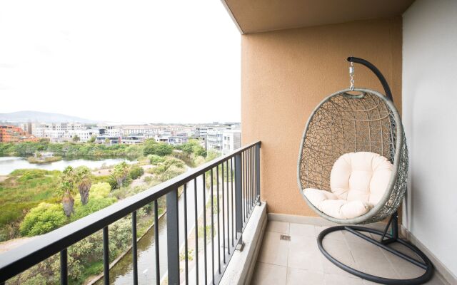 Waters Edge Luxury Apartments