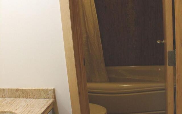 Surfside On The Lake