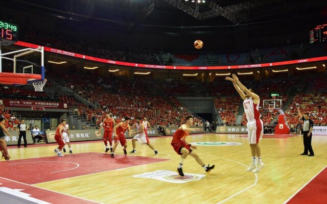 Crowne Plaza Dalian Sports Center by IHG