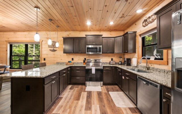 Haven 2 Bedroom Cabin by RedAwning