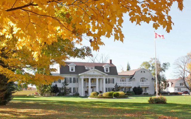 Riverbend Inn and Vineyard