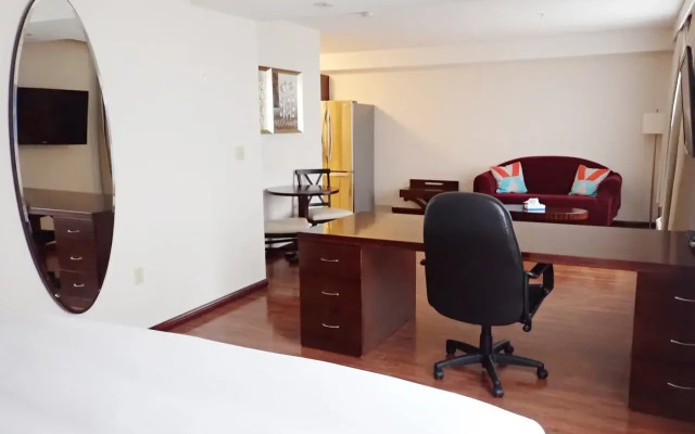 Days Inn & Suites by Wyndham Fort Saskatchewan