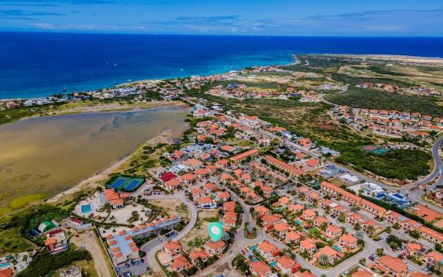 4BR Villa Gold Coast w Pool