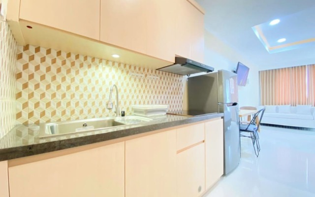 Homey And Comfort Stay Studio Sentraland Semarang Apartment
