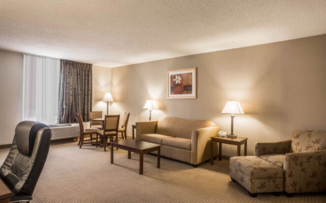 Quality Inn & Suites near Lake Eufaula