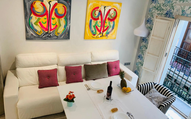 Cathedral Studio, Luxury studio in Cathedral area, Parking Optional