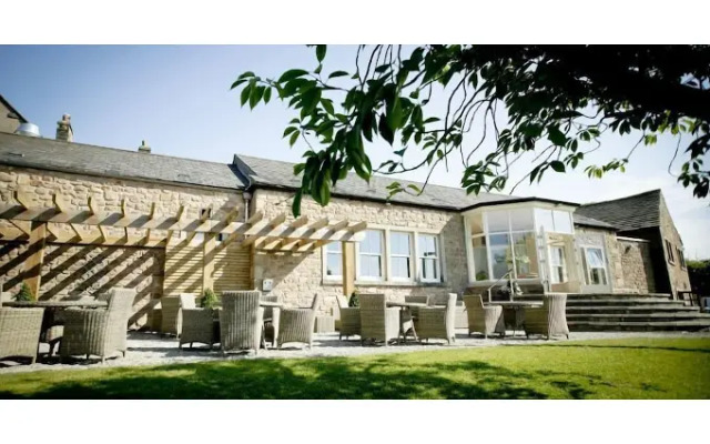 Shireburn Arms Hotel