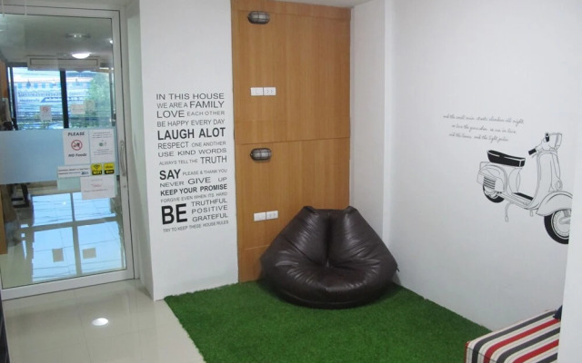 HOMEY-Don Mueang Airport Hostel