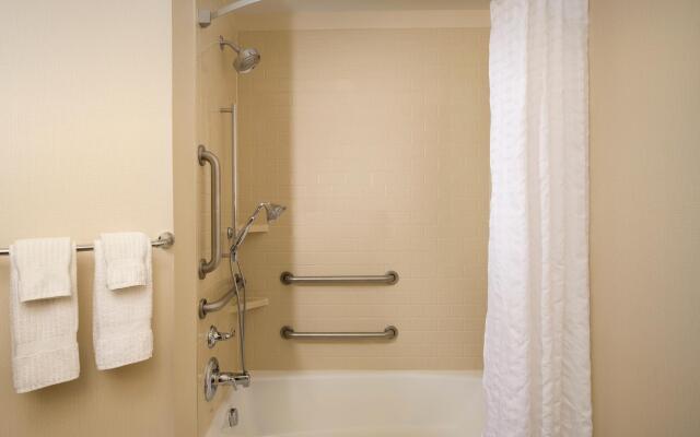 Candlewood Suites Alexandria - Fort Belvoir by IHG