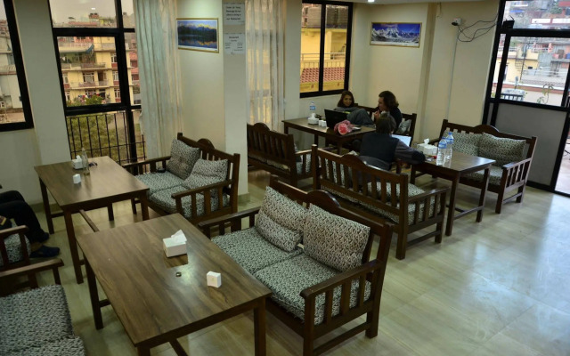 Famous House Kathmandu - Hostel