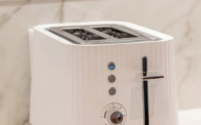 Mennica Morganit by Renters Prestige