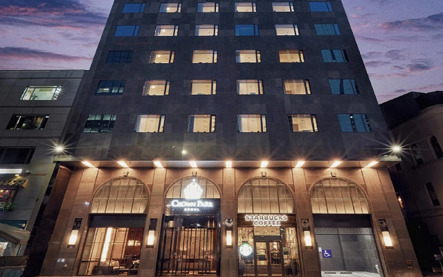 Crown Park Hotel