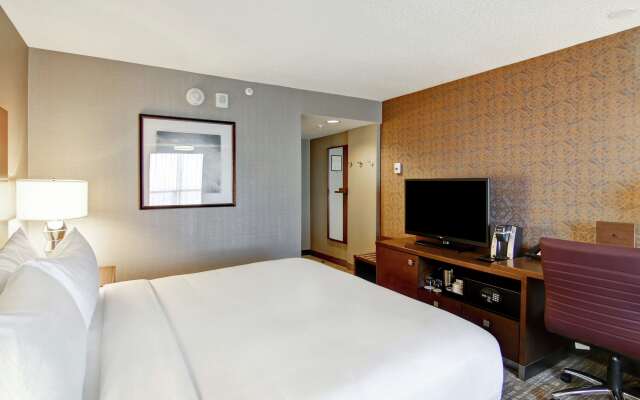 DoubleTree by Hilton Hotel West Edmonton