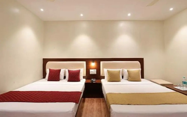 Hotel Amrit Near Old Delhi Railway Station