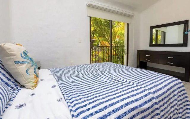 Cozy 3BR House - Front of Marina- Pool