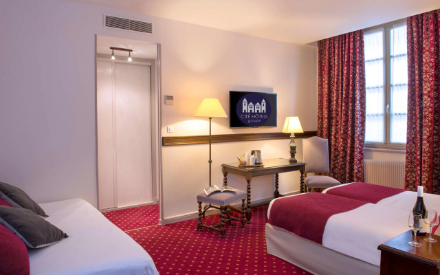 Hôtel Le Donjon - Coeur de la Cité Médiévale