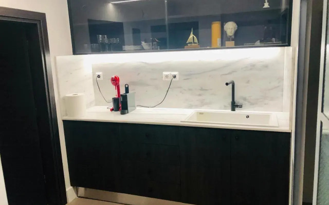 Athos 18 KOLONAKI SQUARE CENTRAL!!!